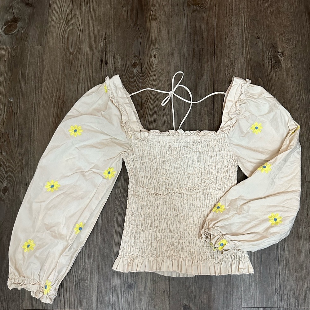 Puffed Sleeve top